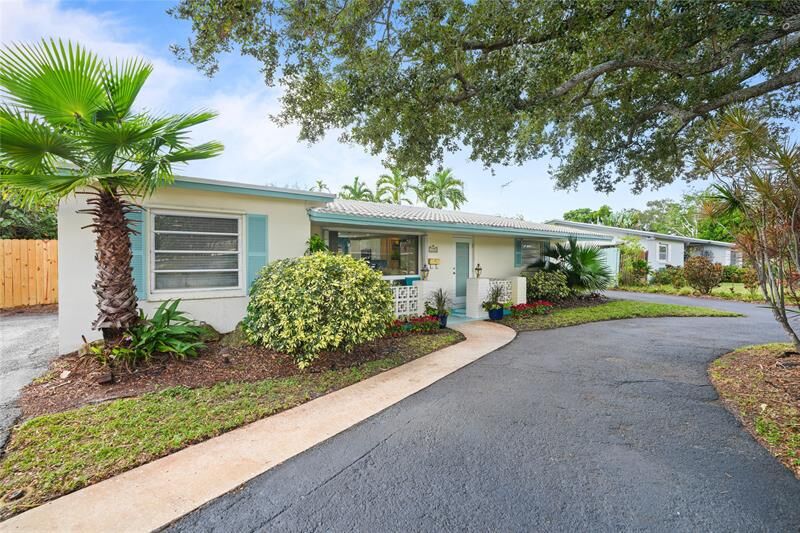 Property Photo: 3370 SW 15th Ct FL 33312