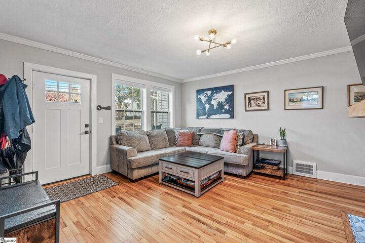 Property Photo: 513 Summit Drive SC 29609