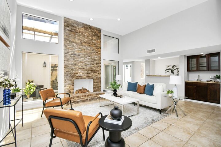 Property Photo: 409 E Fair Harbor Lane TX 77079