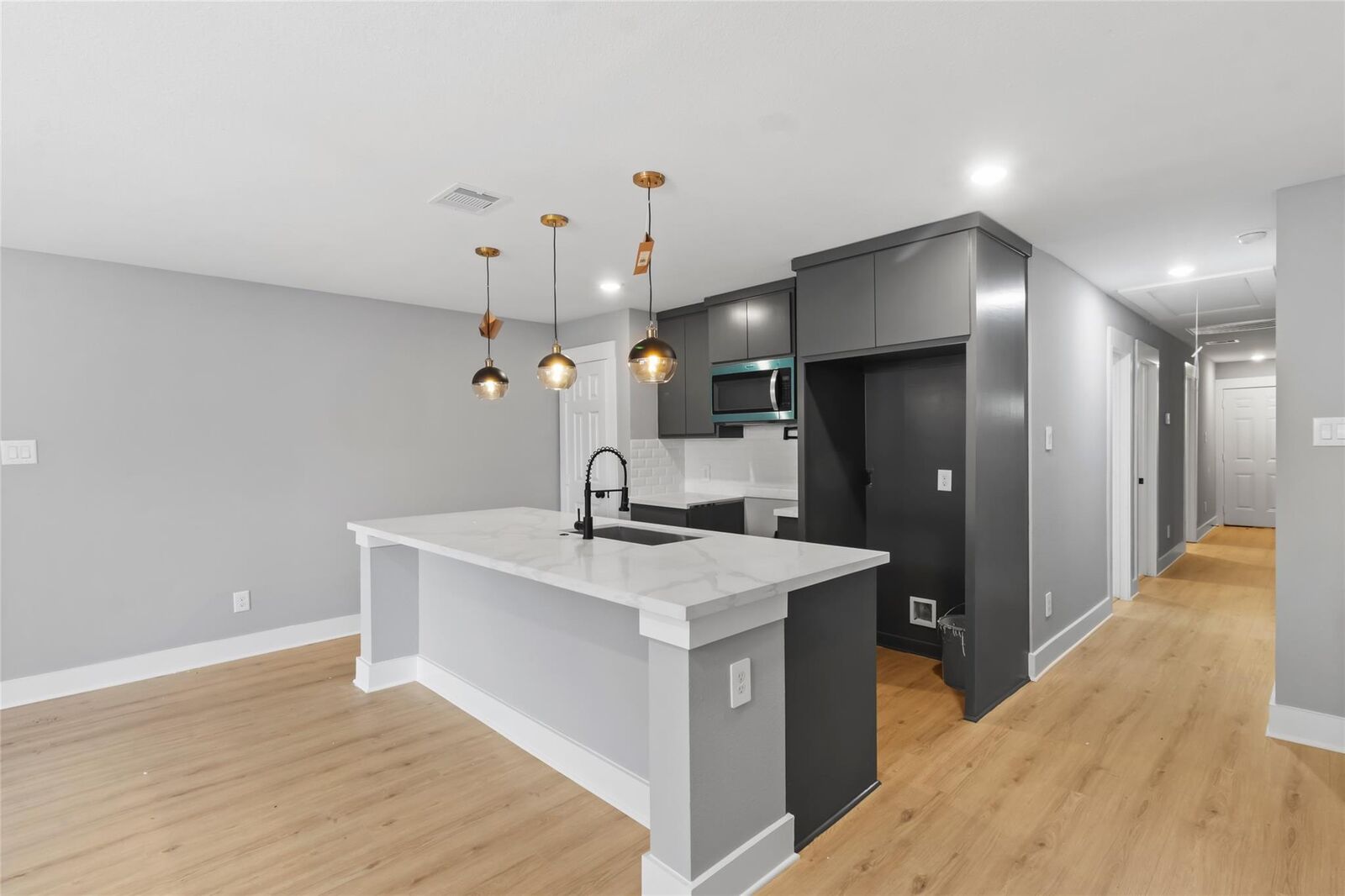 Property Photo: 4034 Wylie Street TX 77026