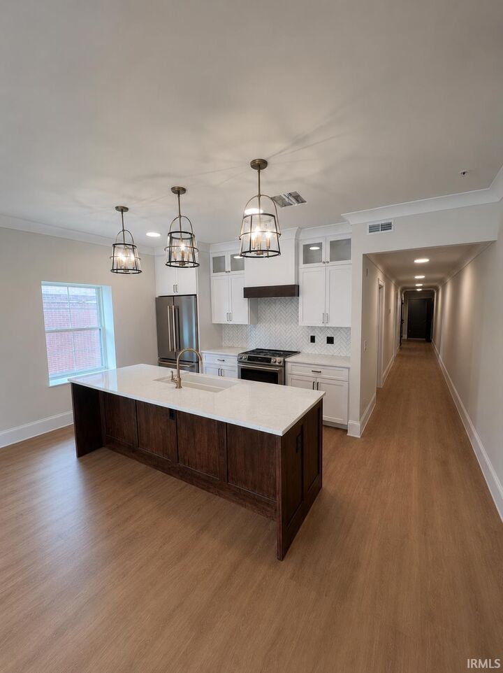 Property Photo:  115 N Washington St Unit 202  IN 47408 
