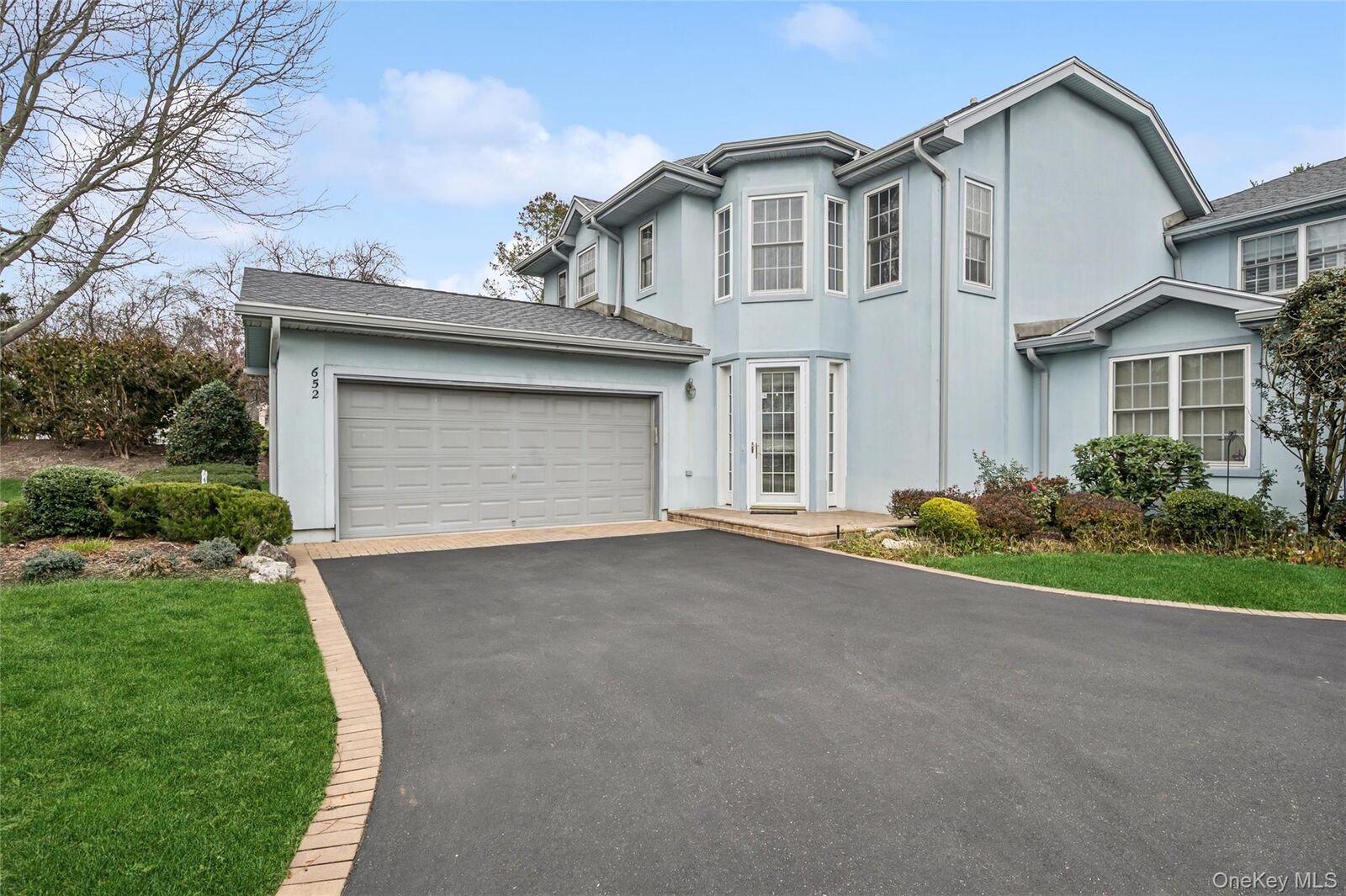 Property Photo: 652 Balfour Place NY 11747