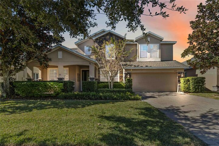 Property Photo:  1004 Vinsetta Circle  FL 34787 