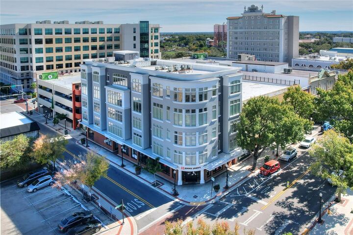 Property Photo: 125 N Kentucky Avenue 207 FL 33801