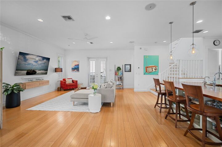 Property Photo: 1723 Oak Street FL 34236