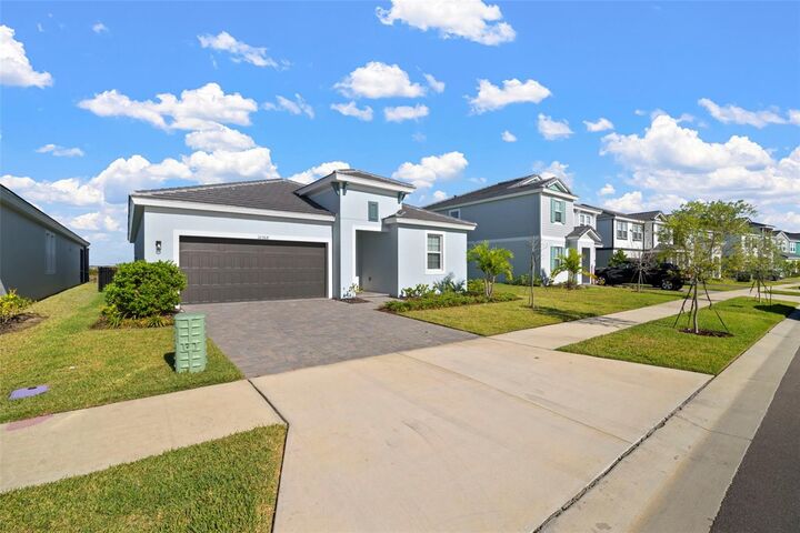 Property Photo:  10368 Fieldstone Myrtle Way  FL 33576 