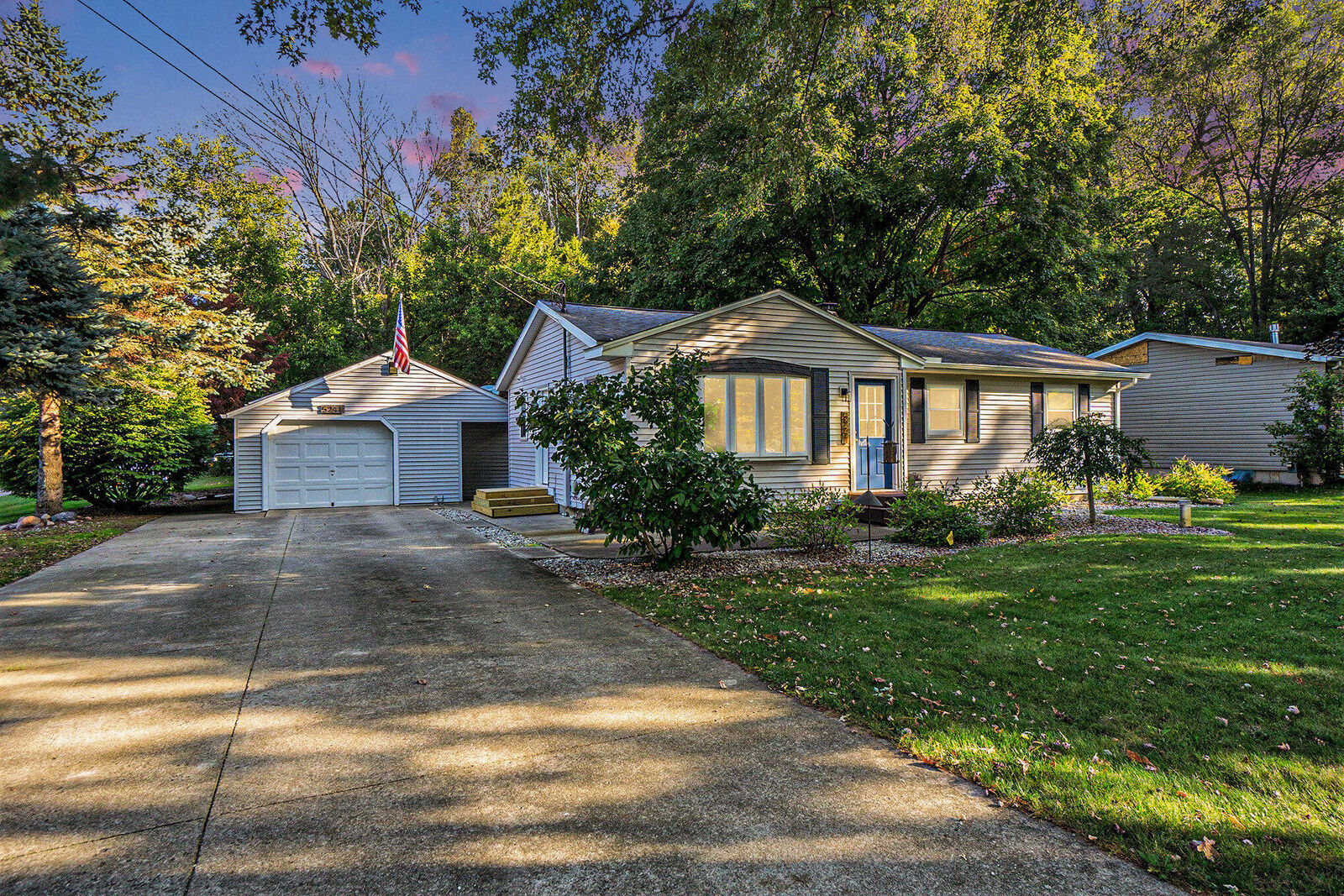 Property Photo: 5241 E S Avenue MI 49097