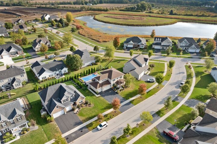 Property Photo:  1430 Souders Avenue  IL 60119 