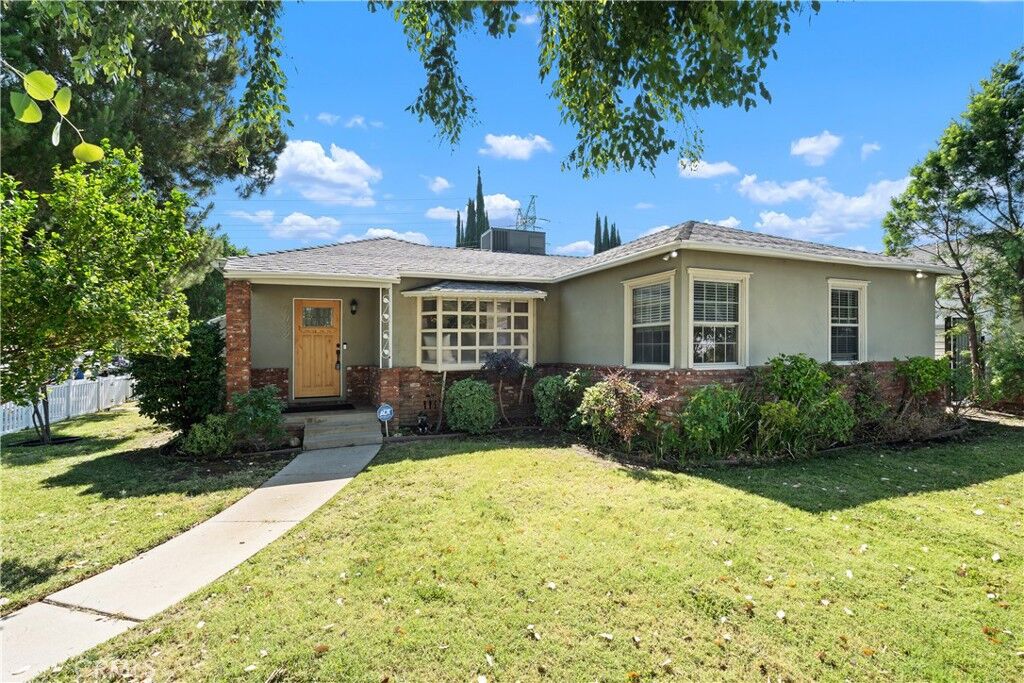 Property Photo: 5732 Wilbur Avenue CA 91356