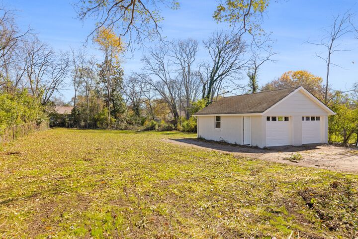 Property Photo: 827 Argle Ave TN 37115