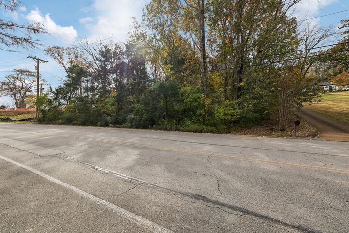 Property Photo: 805 Forest Hills Dr TN 37220