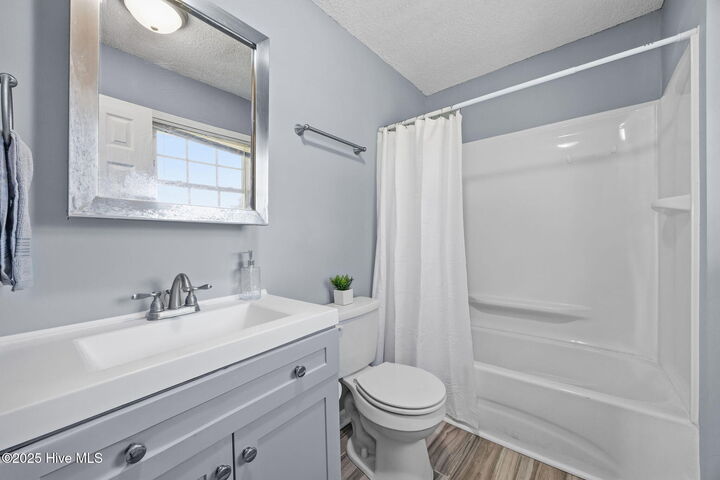 Property Photo:  315 Sterling Court  NC 28546 