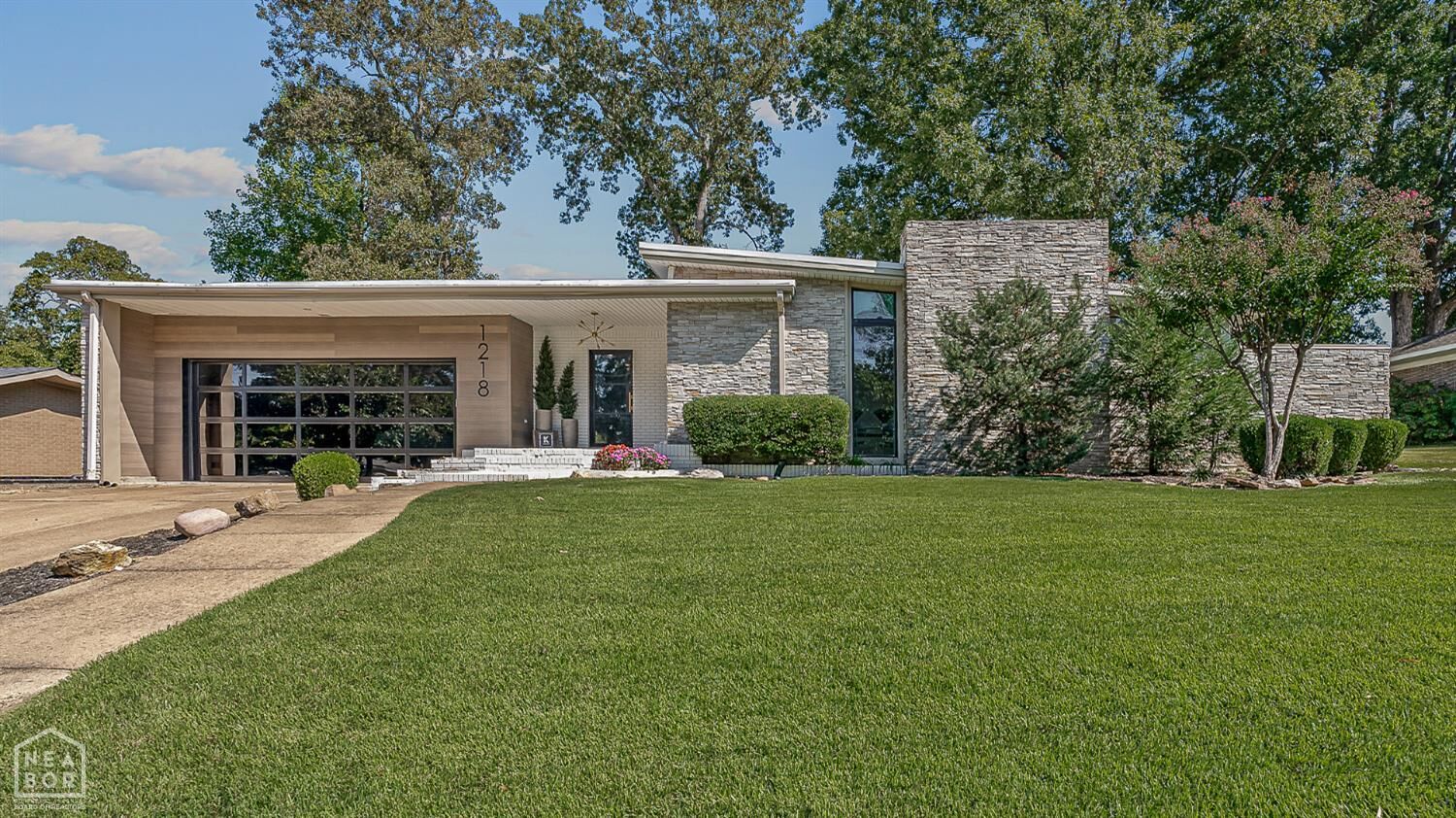 Property Photo:  1218 E Country Club  AR 72401 