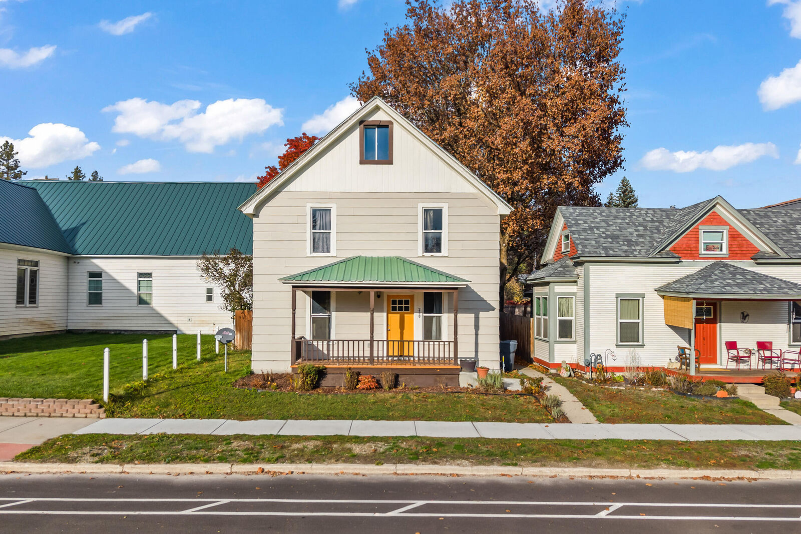 Property Photo:  208 W Main Ave  WA 99109 