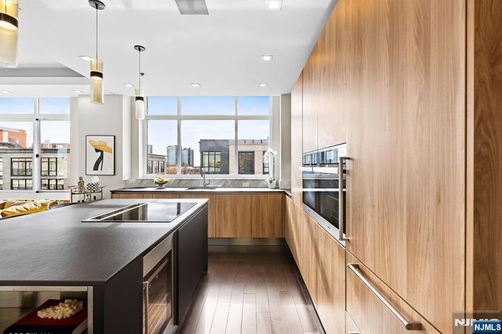 Property Photo: 1100 Maxwell Lane Ph1201 NJ 07030