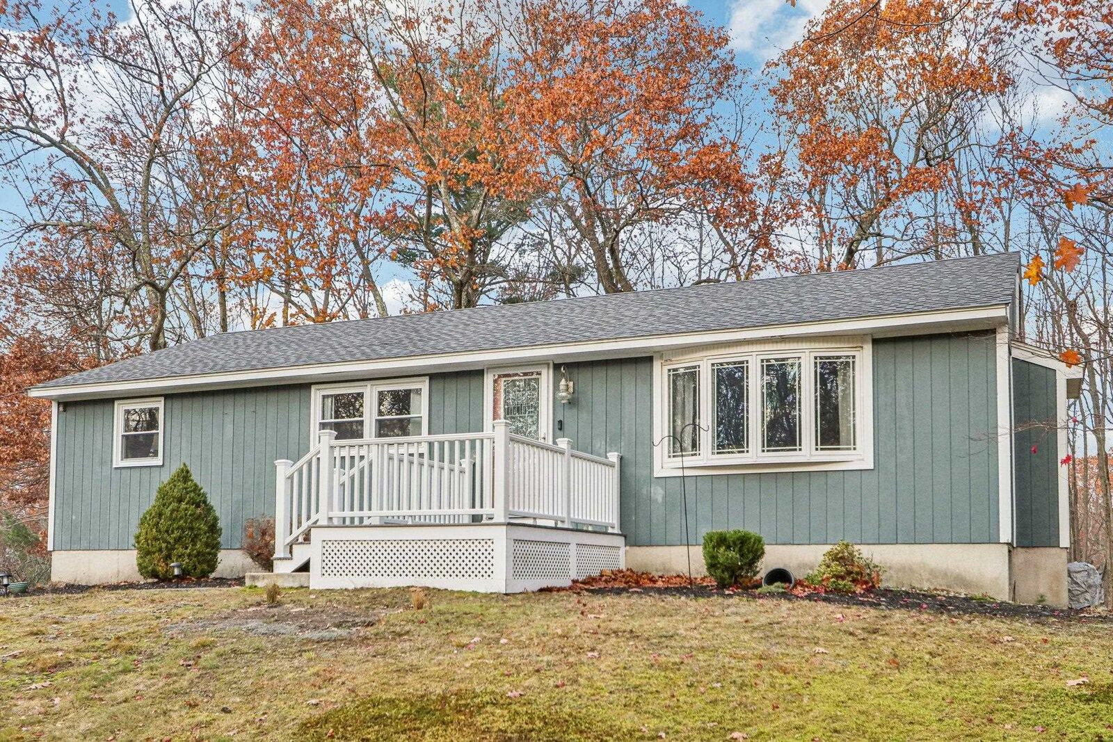 Property Photo:  10 Old Coach Road  NH 03811 