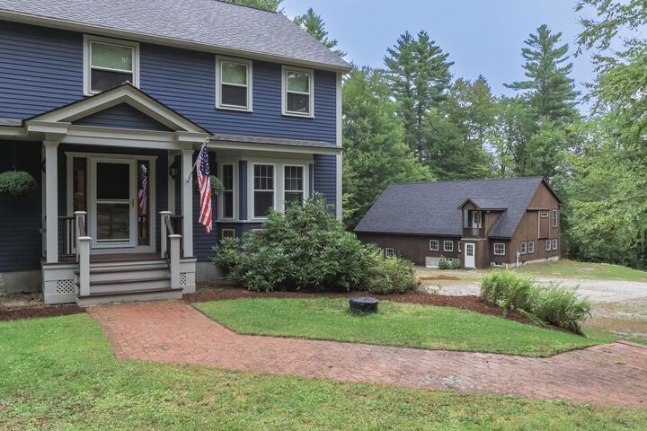 Property Photo: 7 Arrowwood Road NH 03070