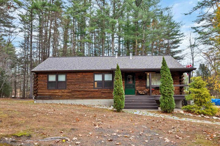 Property Photo:  24 Whippoorwill Lane  NH 03110 