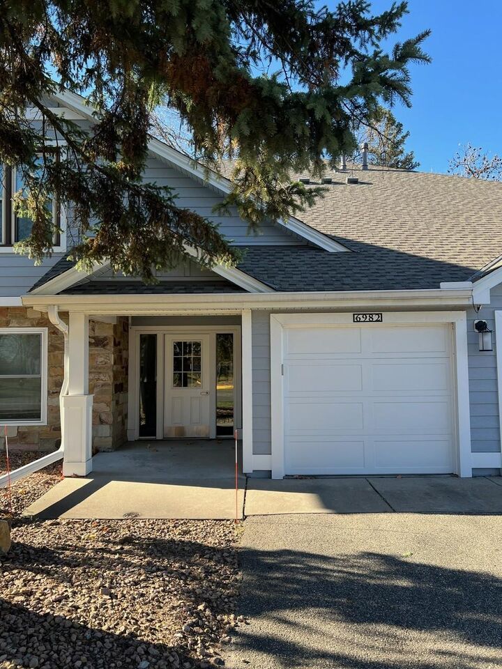 Property Photo: 6982 Langford Court MN 55436