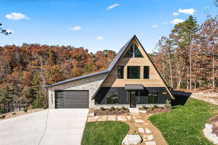 Property Photo: 17837 Ventris Cove Circle AR 72756