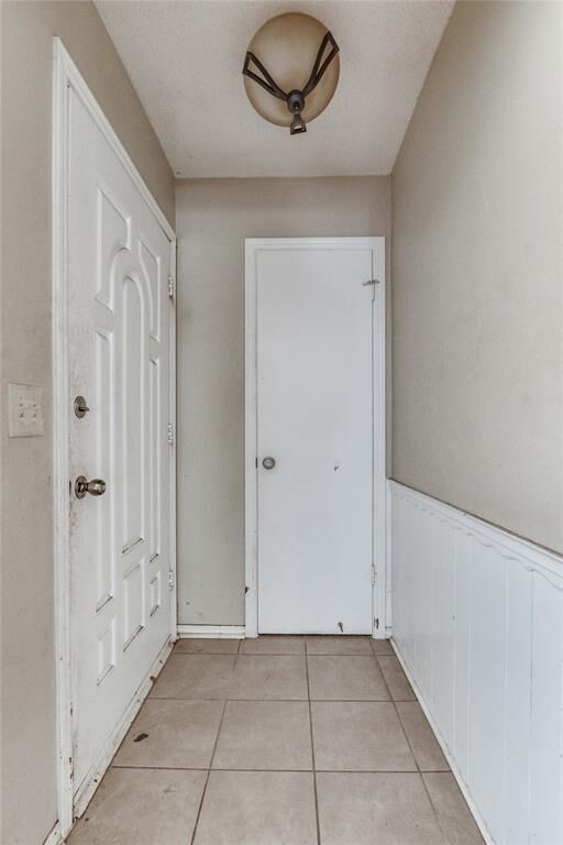 Property Photo: 520 N Anita Drive OK 73127