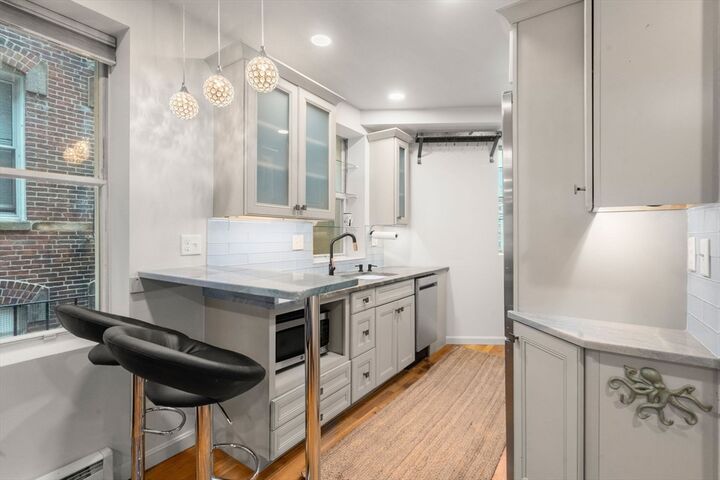 Property Photo: 88 Prince St 4 MA 02113