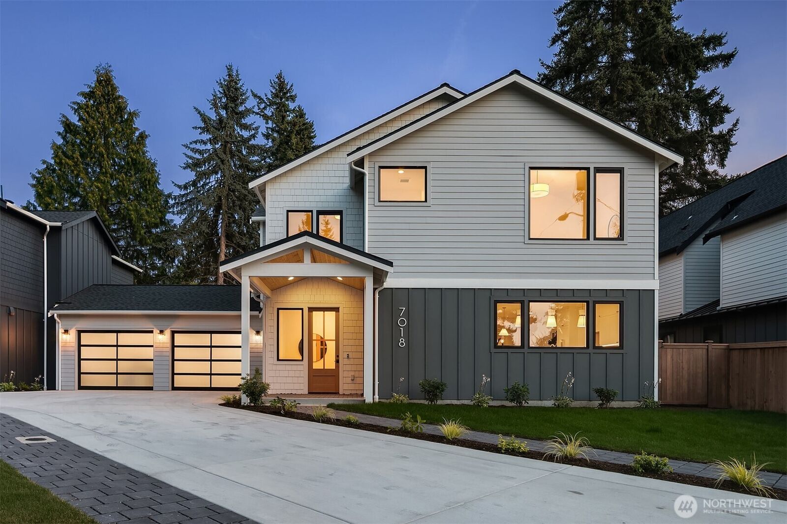 Property Photo:  7018  127th Avenue NE  WA 98033 