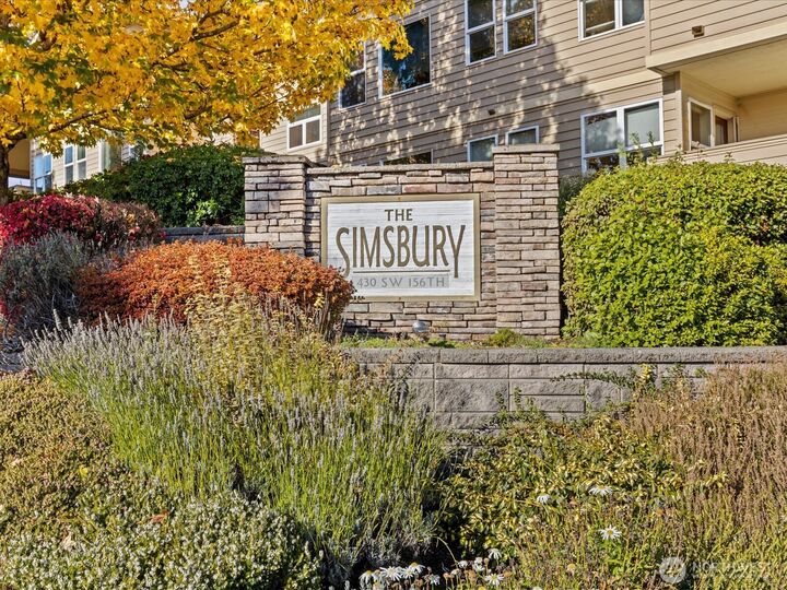 Property Photo:  430 SW 156th Street 103  WA 98166 