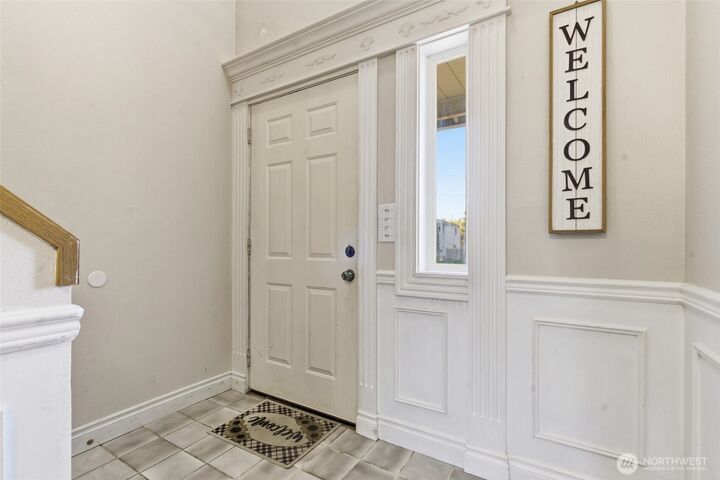 Property Photo:  438  Washington Blvd 3  WA 98001 