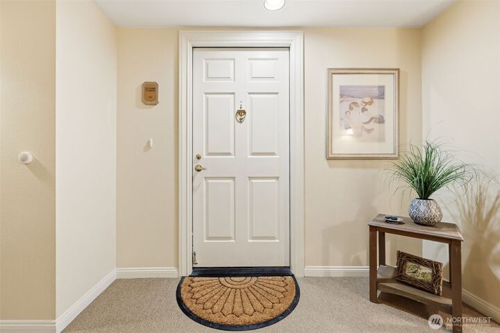 Property Photo: 4081 224th Lane SE 210 WA 98029