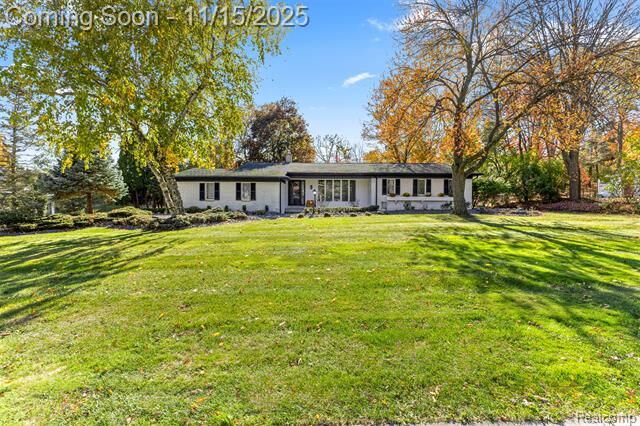 Property Photo:  38067 Southfarm Lane  MI 48167 