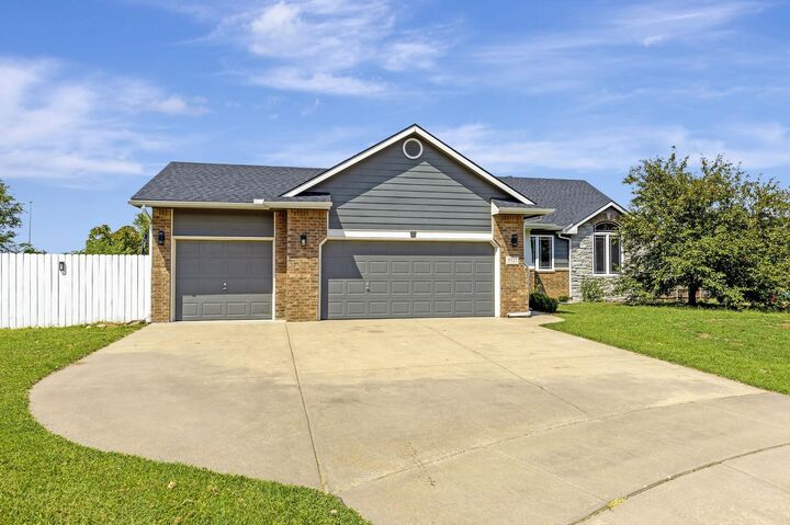Property Photo:  5327 S Pattie Ct  KS 67216 