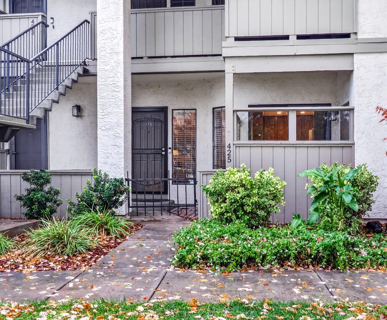 Property Photo: 425 Kenbrook Circle CA 95111