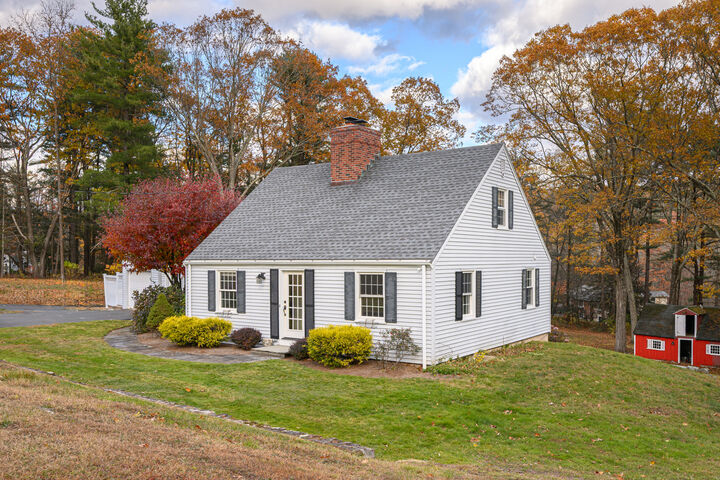 Property Photo:  486 Deercliff Road  CT 06001 