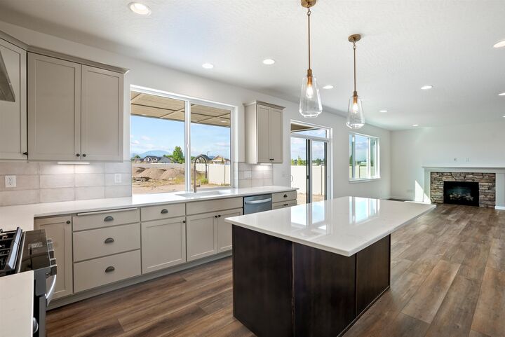 Property Photo:  12249 N Valencia Ave  WA 99208 