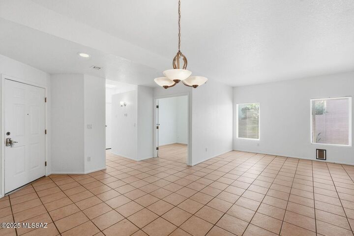 Property Photo: 5565 N Sapphire Drive AZ 85750