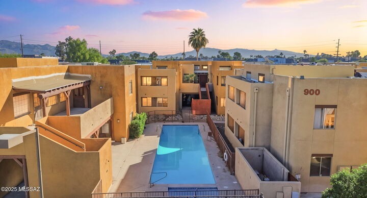 Property Photo: 1810 E Blacklidge Drive 1026 AZ 85719