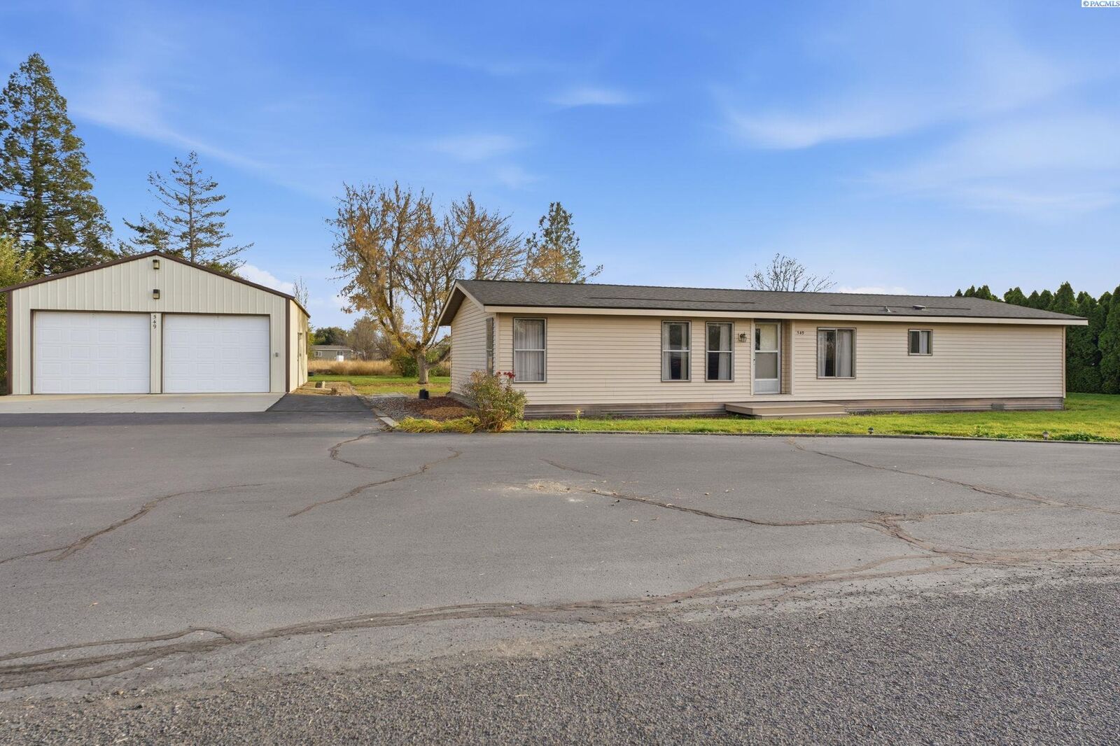 Property Photo: 549 Ray Blvd WA 99323-0072