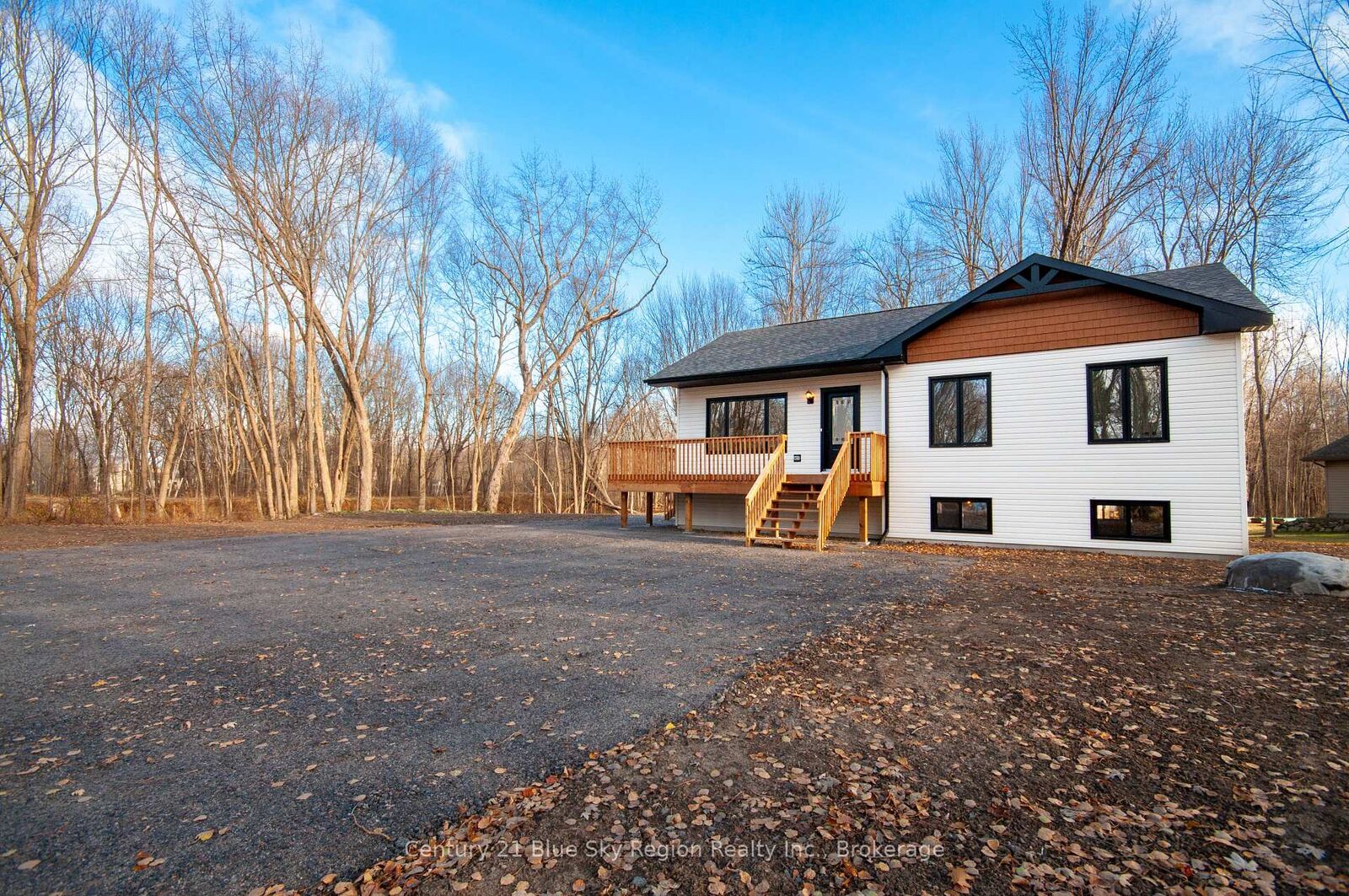 Property Photo:  335 Waltonian Drive  ON P0H 1H0 