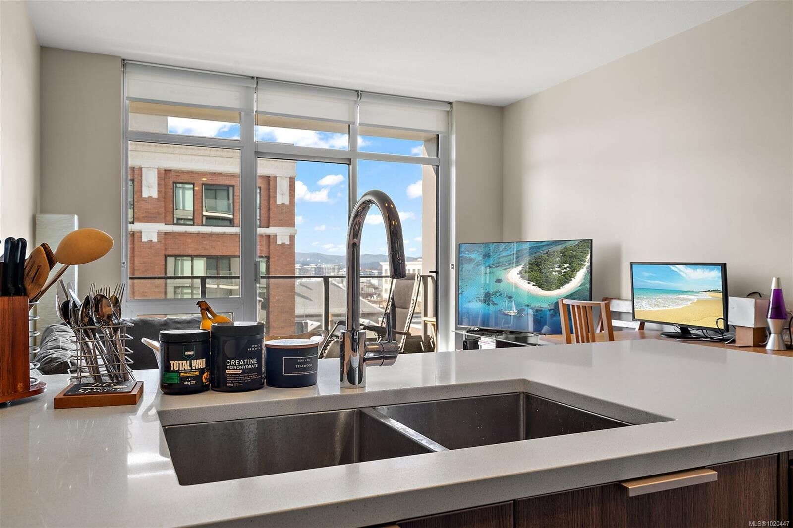 Property Photo:  728 Yates St 610  BC V8W 0C8 