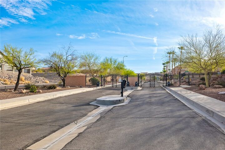 Property Photo:  1136 Desert Bloom Circle 199  AZ 86429 