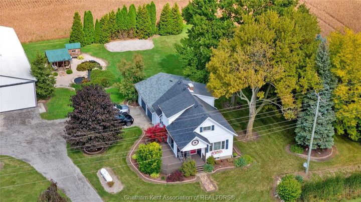 7703 Base Line Road  Wallaceburg ON N8A 4L3 photo