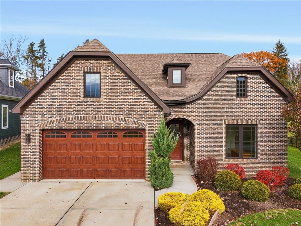 Property Photo:  3290 Long Meadow Dr  PA 15101 