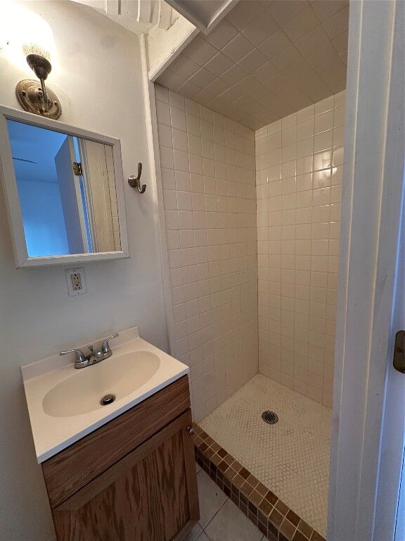 Property Photo:  106 Nanticoke Avenue 7,8,9,10  NY 13760 