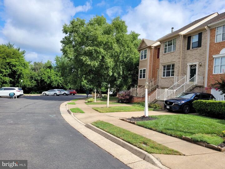 Property Photo: 8636 Sanderling Drive VA 20110