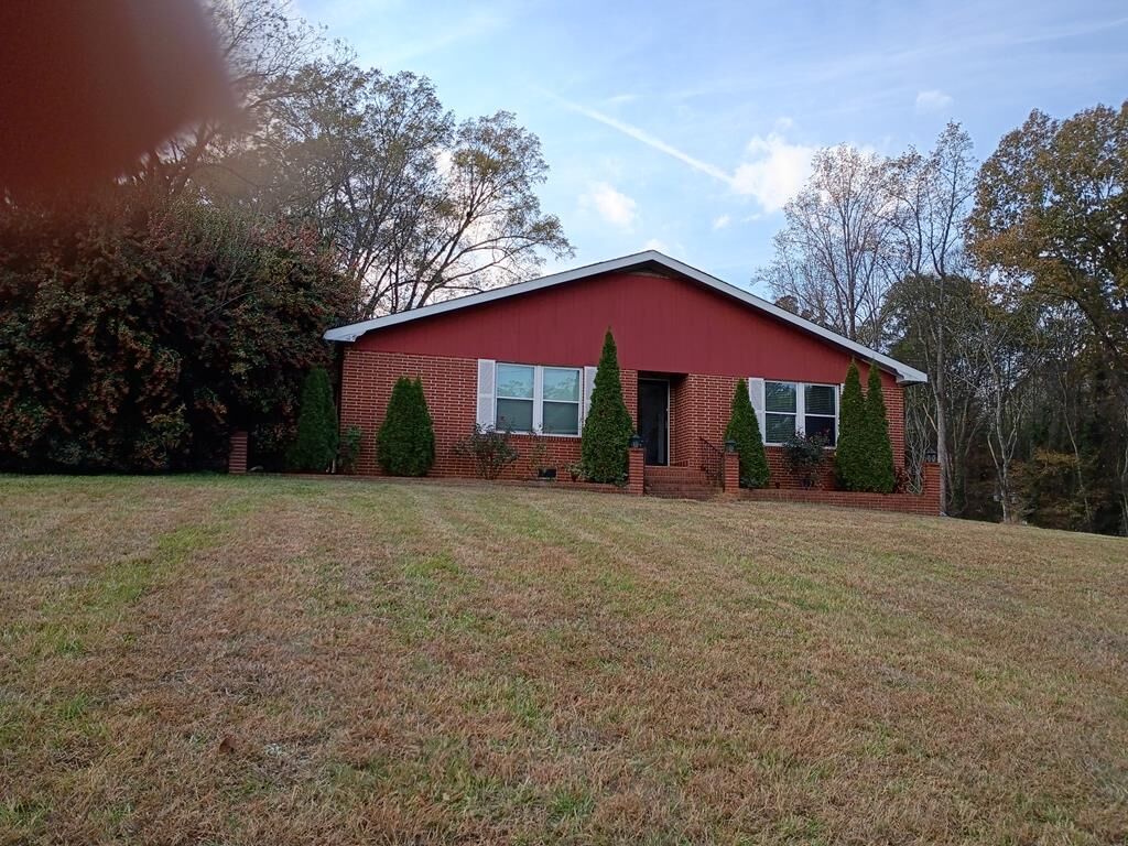 Property Photo: 3025 Cleveland Hwy GA 30721