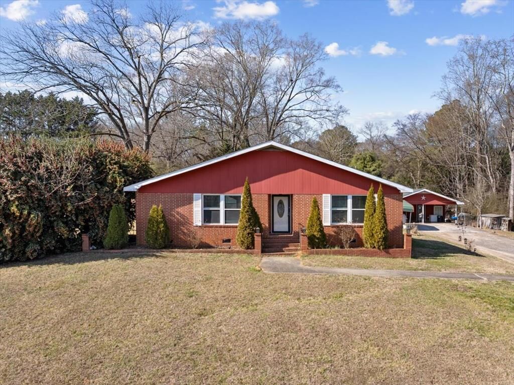 Property Photo:  3025 Cleveland Hwy  GA 30721 