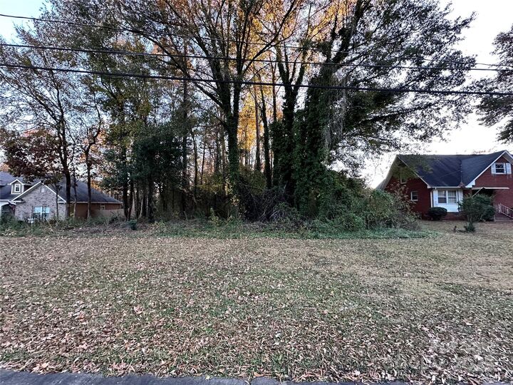 Property Photo:  8616 Viola Drive  NC 28215 