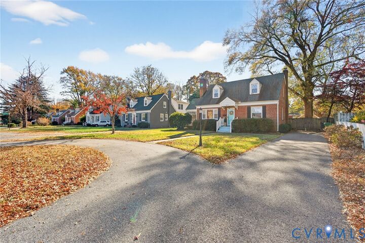 Property Photo: 6613 Monument Avenue VA 23226