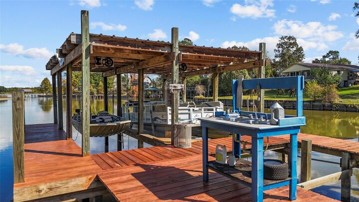 Property Photo: 1161 Creeklake Drive TX 77360